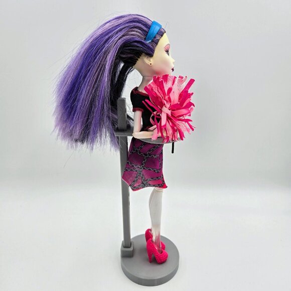 Monster High Ghoul Spirit Spectra Vondergeist Doll Mattel 2010 Read - Picture 9 of 16